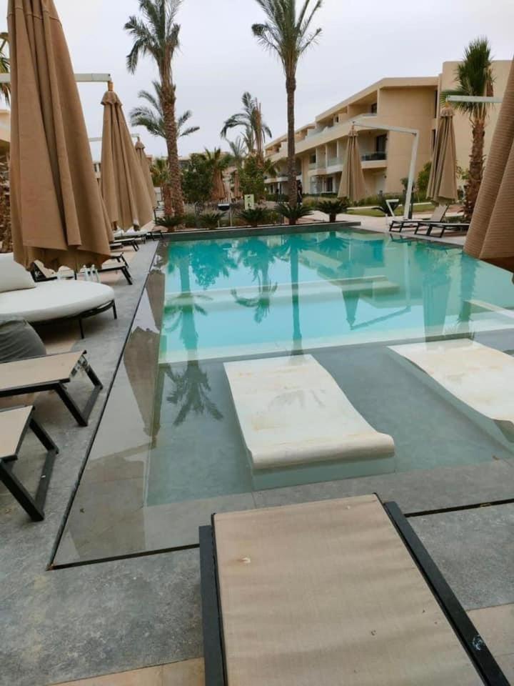 Hotel G Cribs